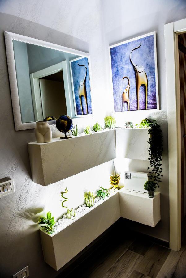 La Via Di Mezzo Apartment คาตาเนีย ภายนอก รูปภาพ